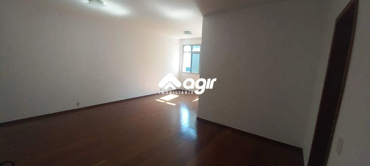 4-bedroom apartment with balcony and 2 parking spots — photo 8
