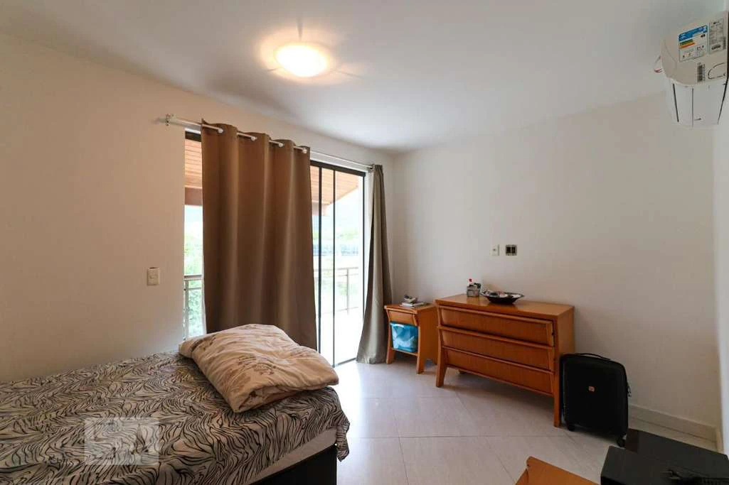 Casa mobiliada de 250 m² com 4 quartos e churrasqueira na varanda — photo 9