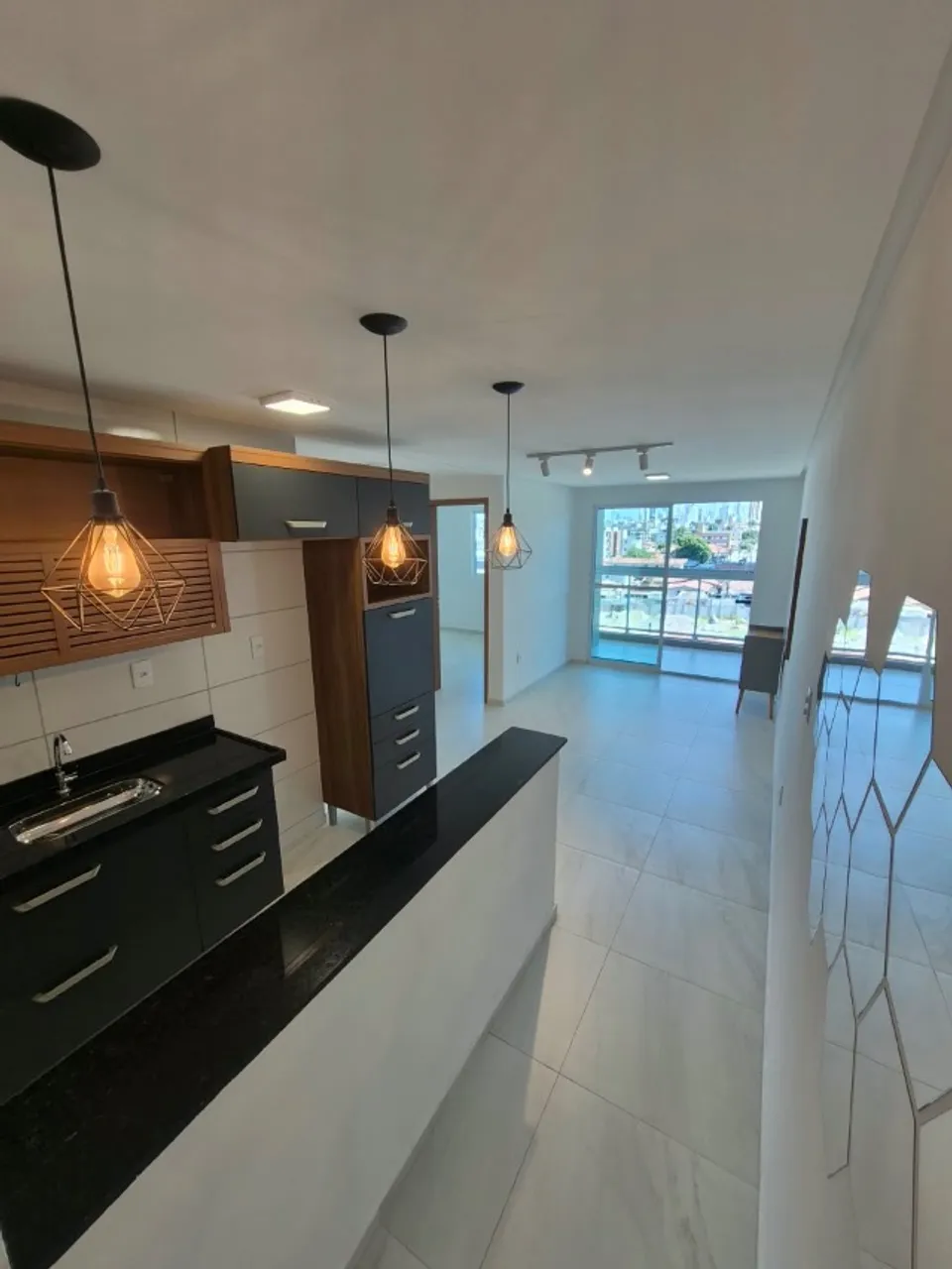 2-bedroom apartment in a building with a gym — photo 2