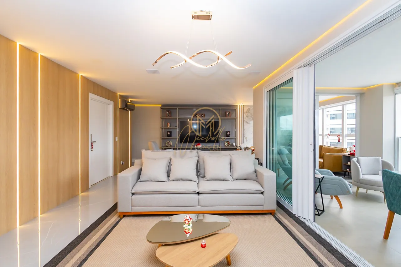 260 m² apartment with 4 bedrooms and 5 bathrooms — photo 11