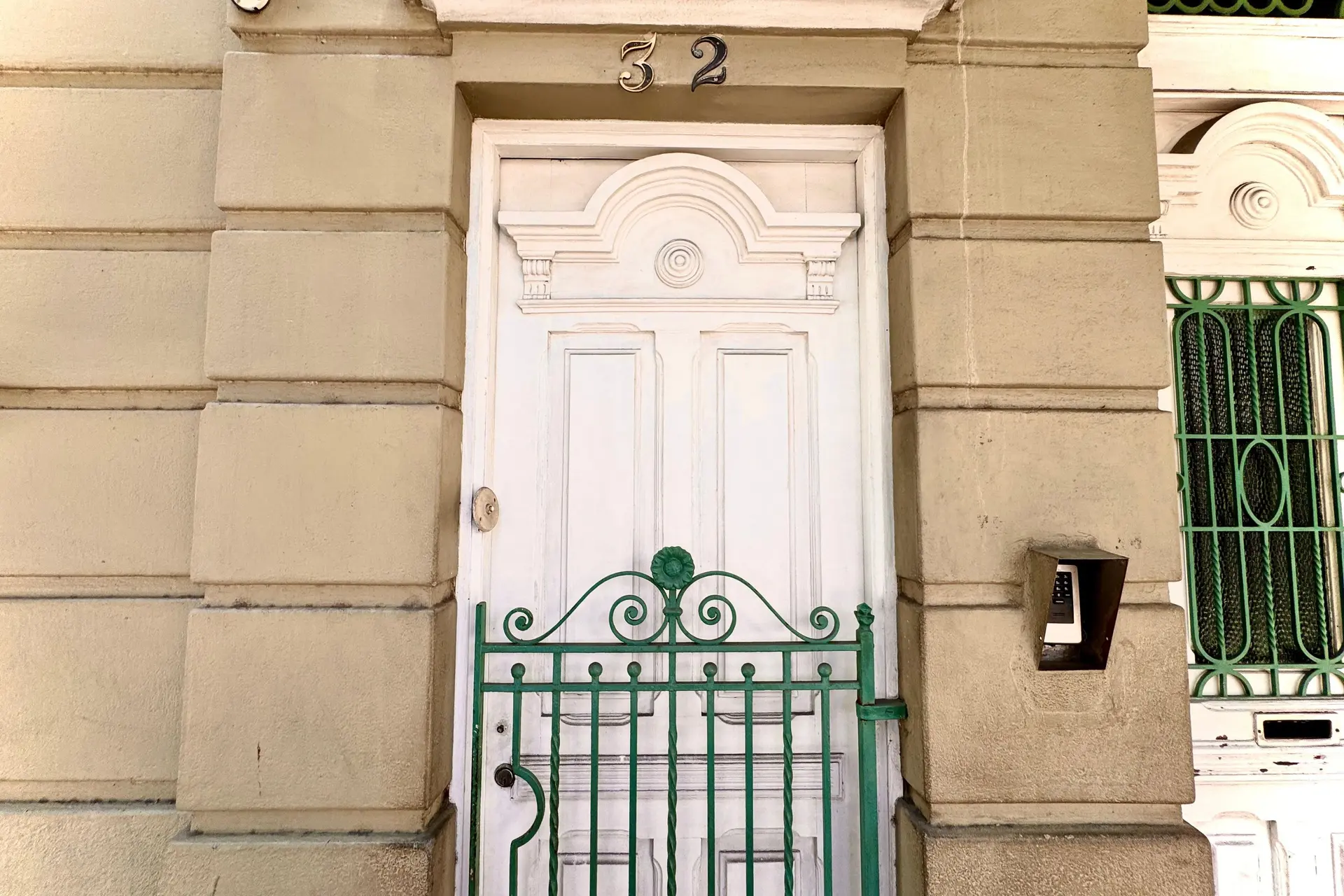 Невмебльована квартира з 3 спальнями і балконом — photo 10