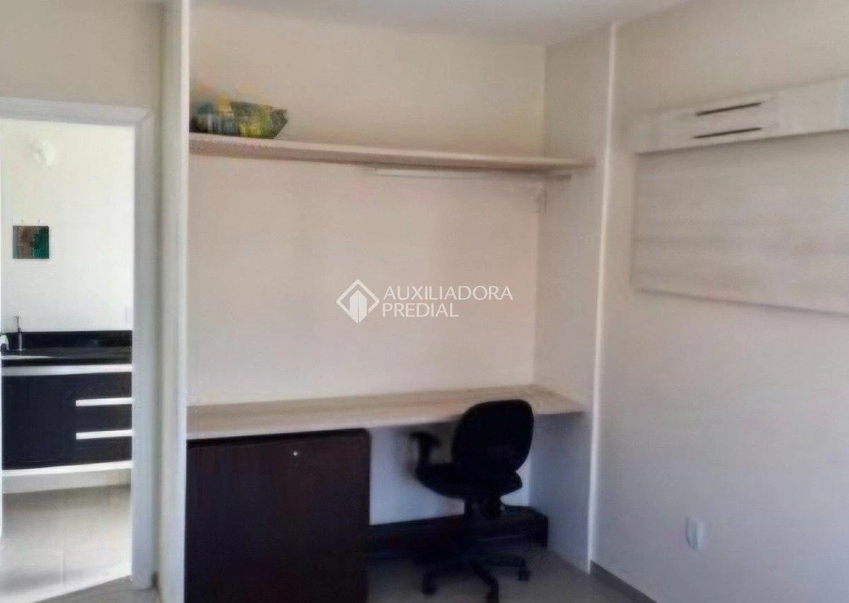 2-bedroom house with a home office — photo 15