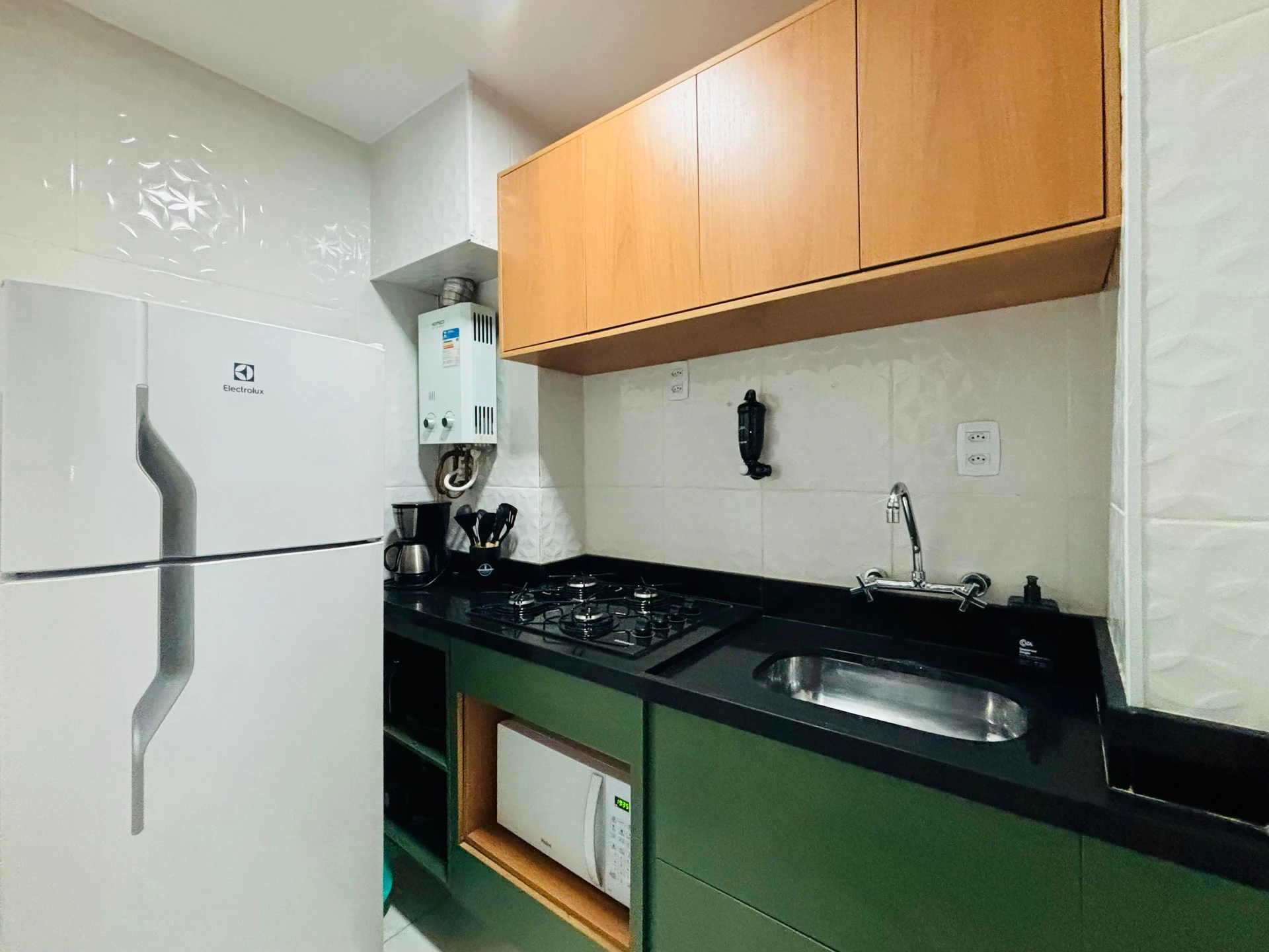 Furnished 1-bedroom apartment with a closed kitchen — photo 6