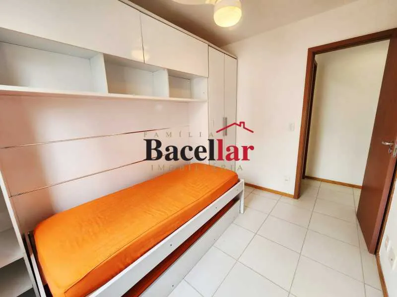 2-bedroom apartment with a washing machine in Rio de Janeiro — photo 16