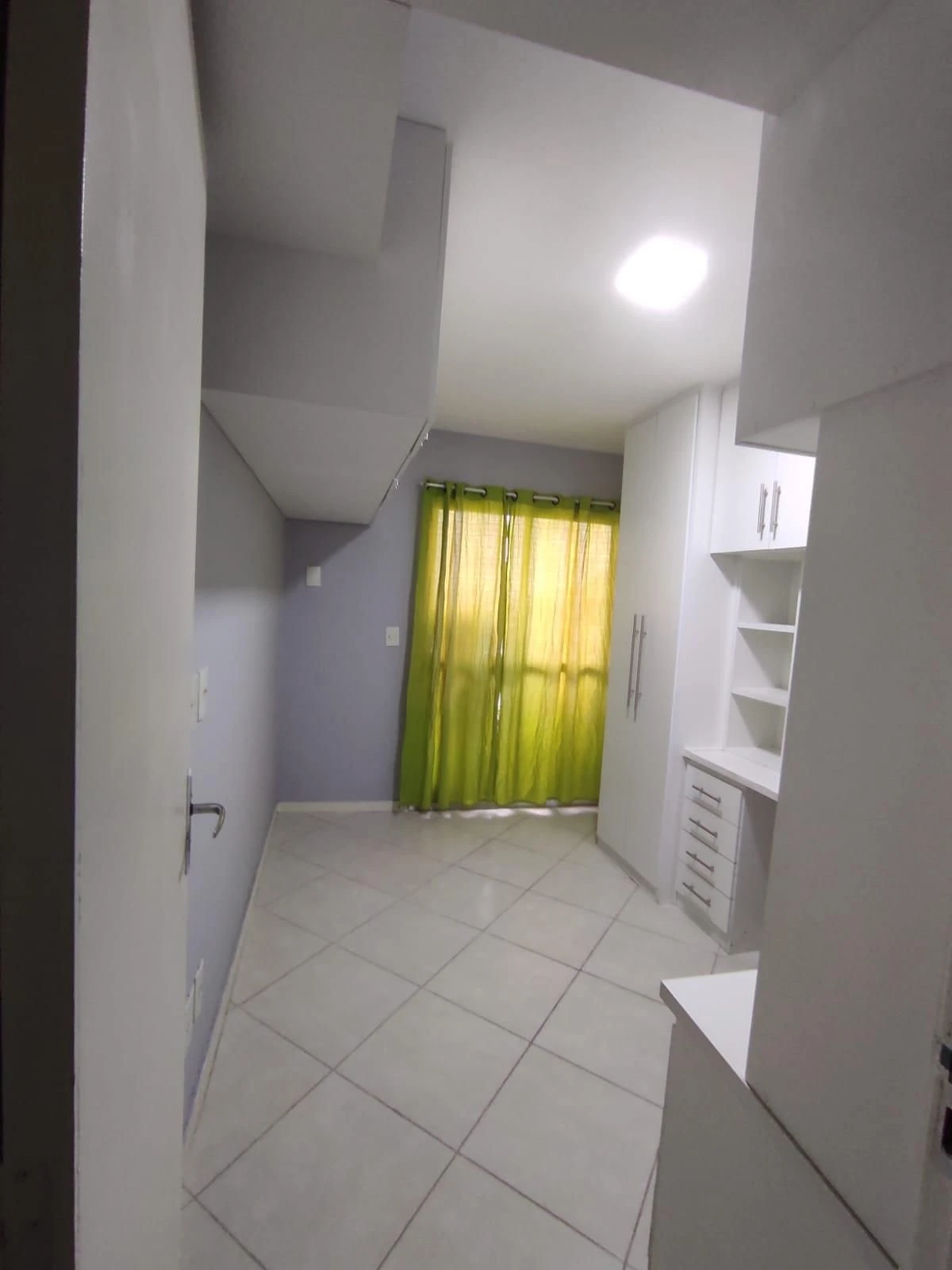 Furnished apartment, 60 m², with floor-to-ceiling windows — photo 14