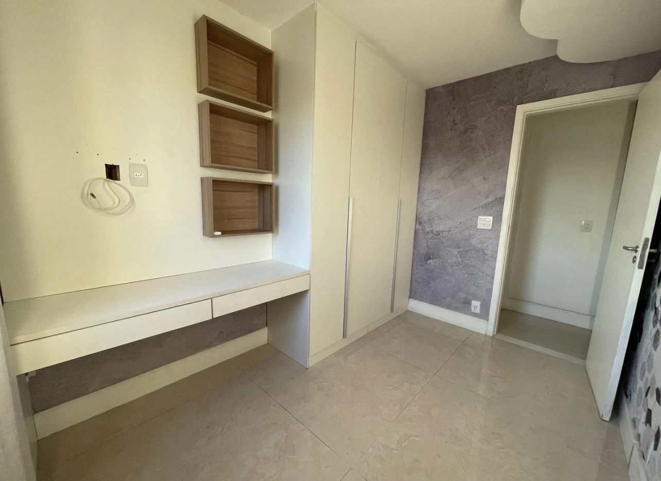Floor-to-ceiling windows in a 3-bedroom apartment, 140 m² — photo 18
