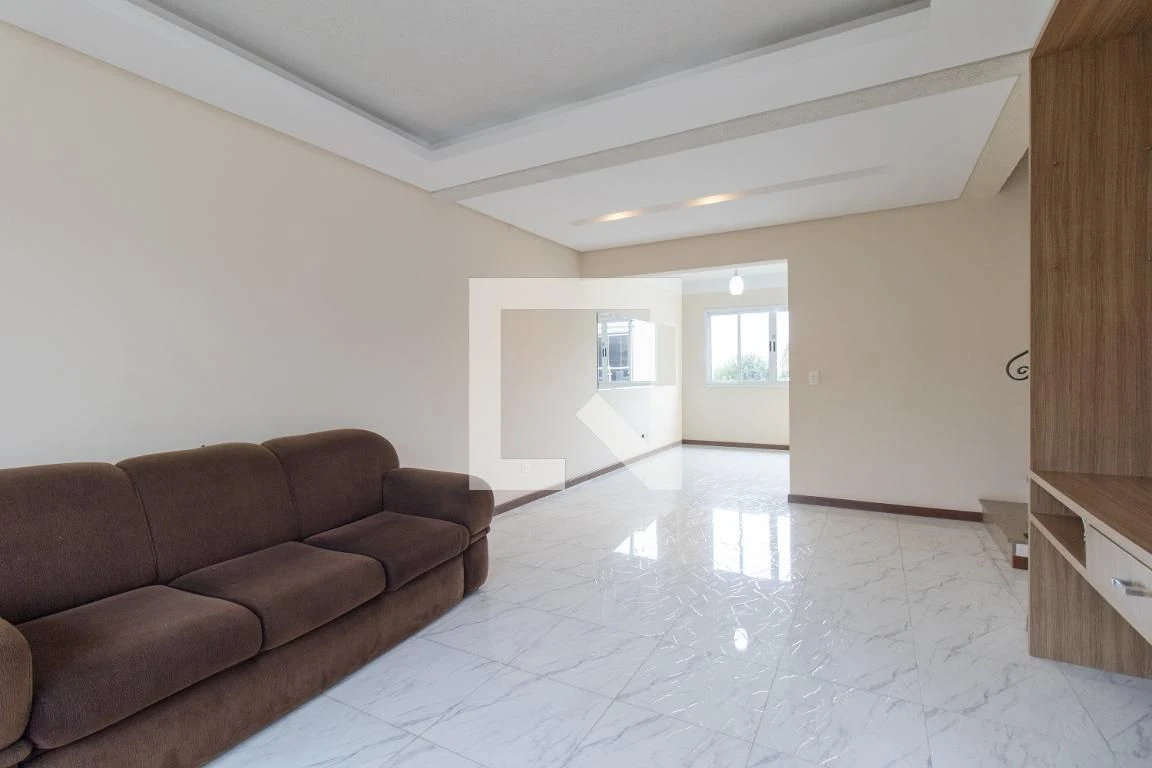 3-bedroom house with a private pool in Curitiba — photo 9