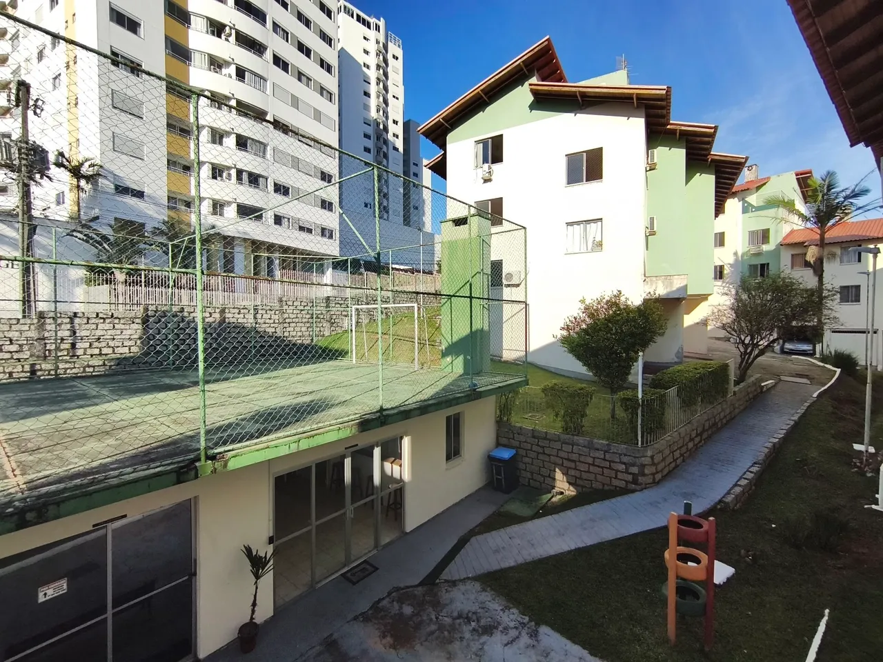 Unfurnished 2-bedroom apartment with 1 parking space — photo 14