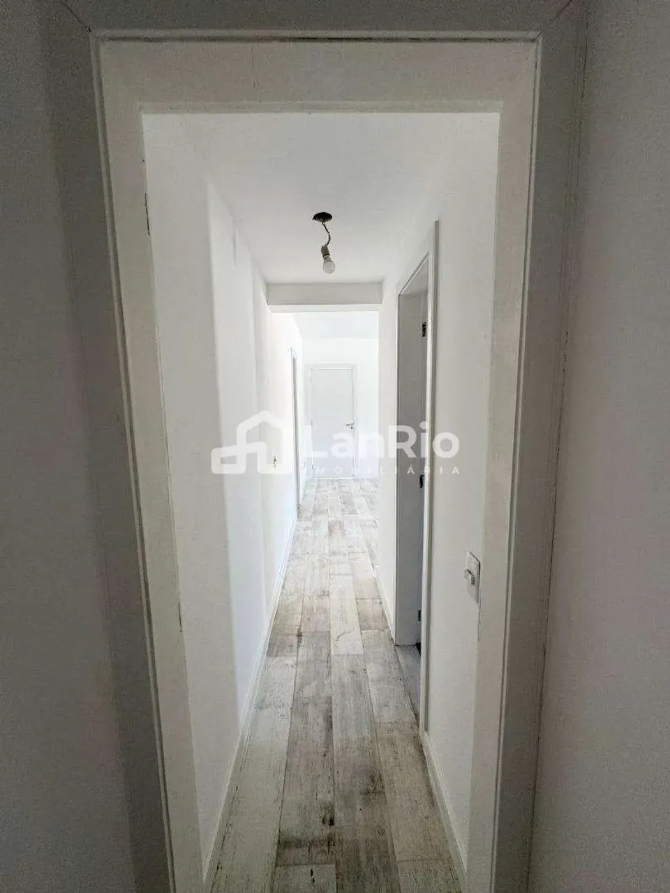 Casa com 4 quartos e 5 banheiros, 4 vagas e varanda — photo 14