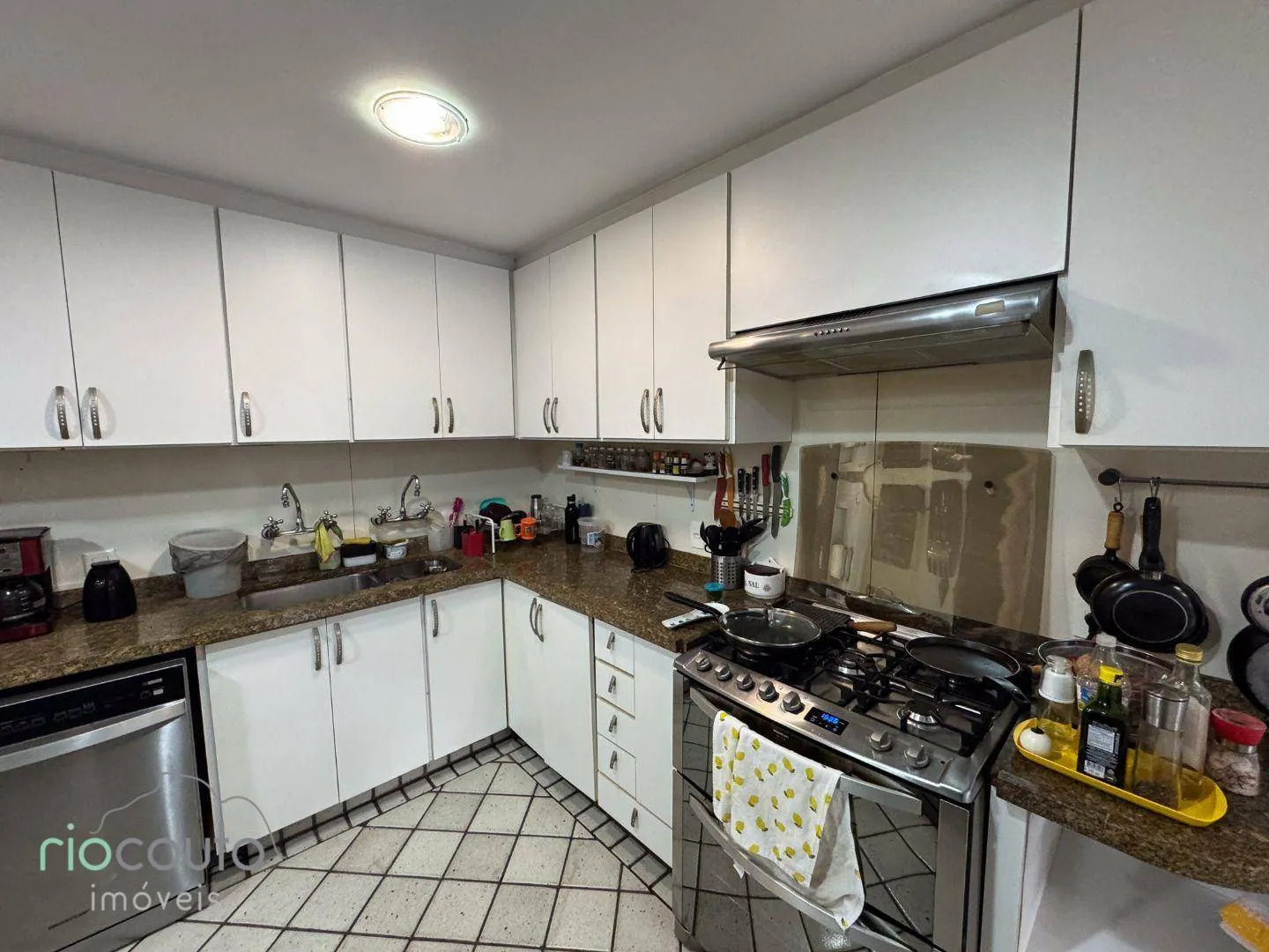 Apartment with 4 bedrooms and balconies, 370 m² — photo 54