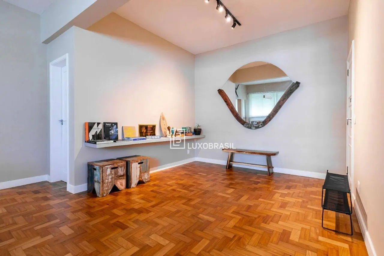 Furnished apartment with 2 bedrooms and 2 bathrooms and a terrace — photo 8