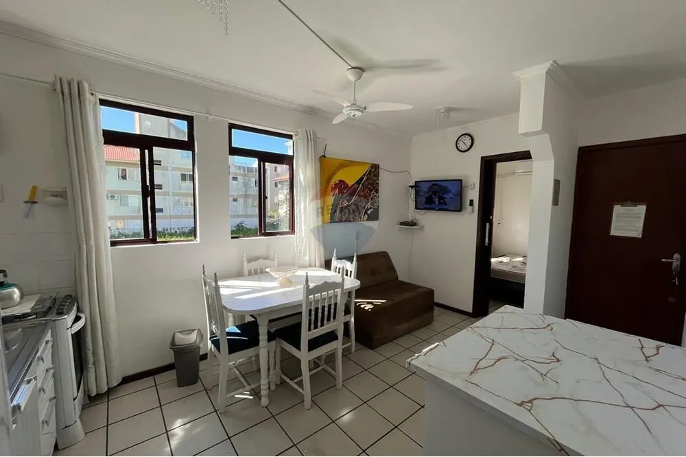 Furnished 2-bedroom apartment with gas open-plan kitchen