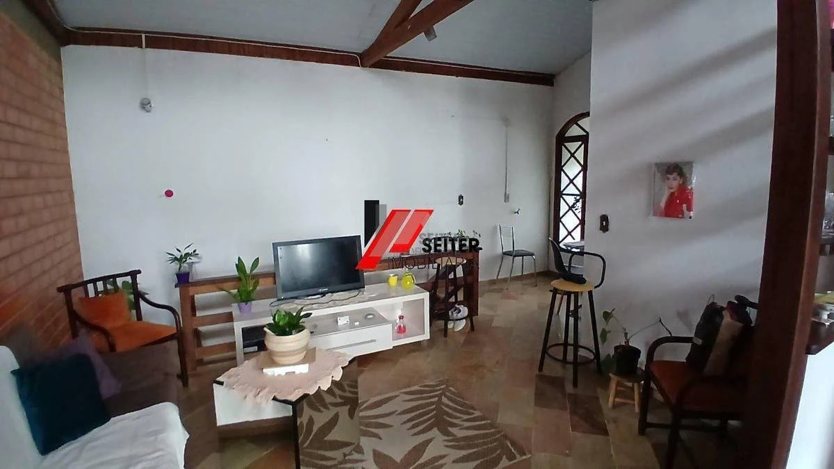 4-bedroom house with a home office in Florianópolis — photo 12