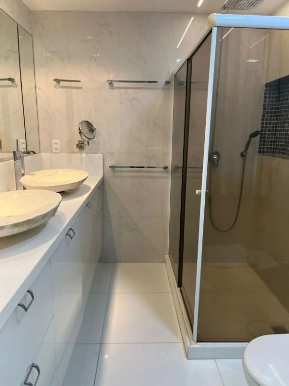 Casa com 3 quartos e 4 banheiros, varanda com churrasqueira — photo 19