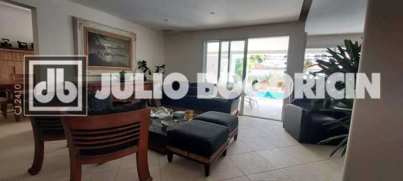 Furnished 324 m² house with 5 bedrooms and 6 bathrooms — photo 18