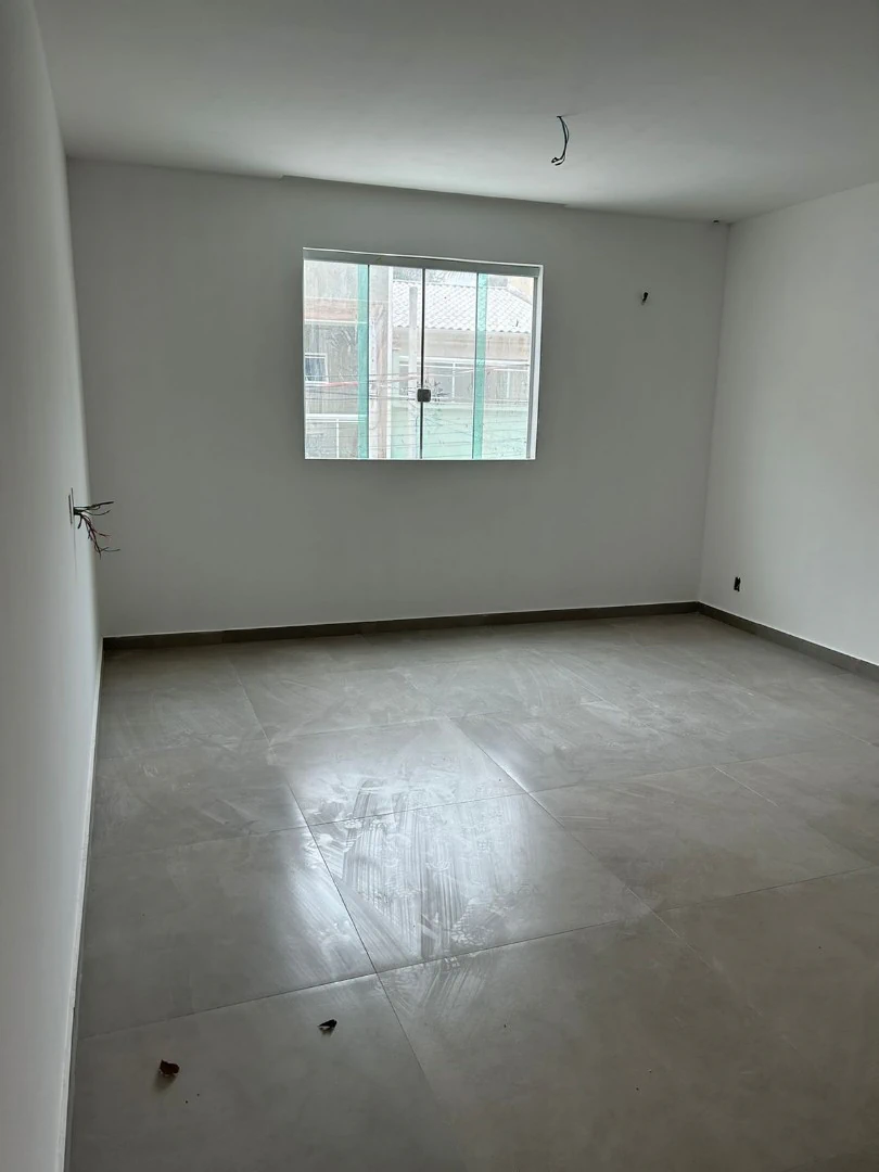 Casa triplex com 3 quartos e varanda — photo 4