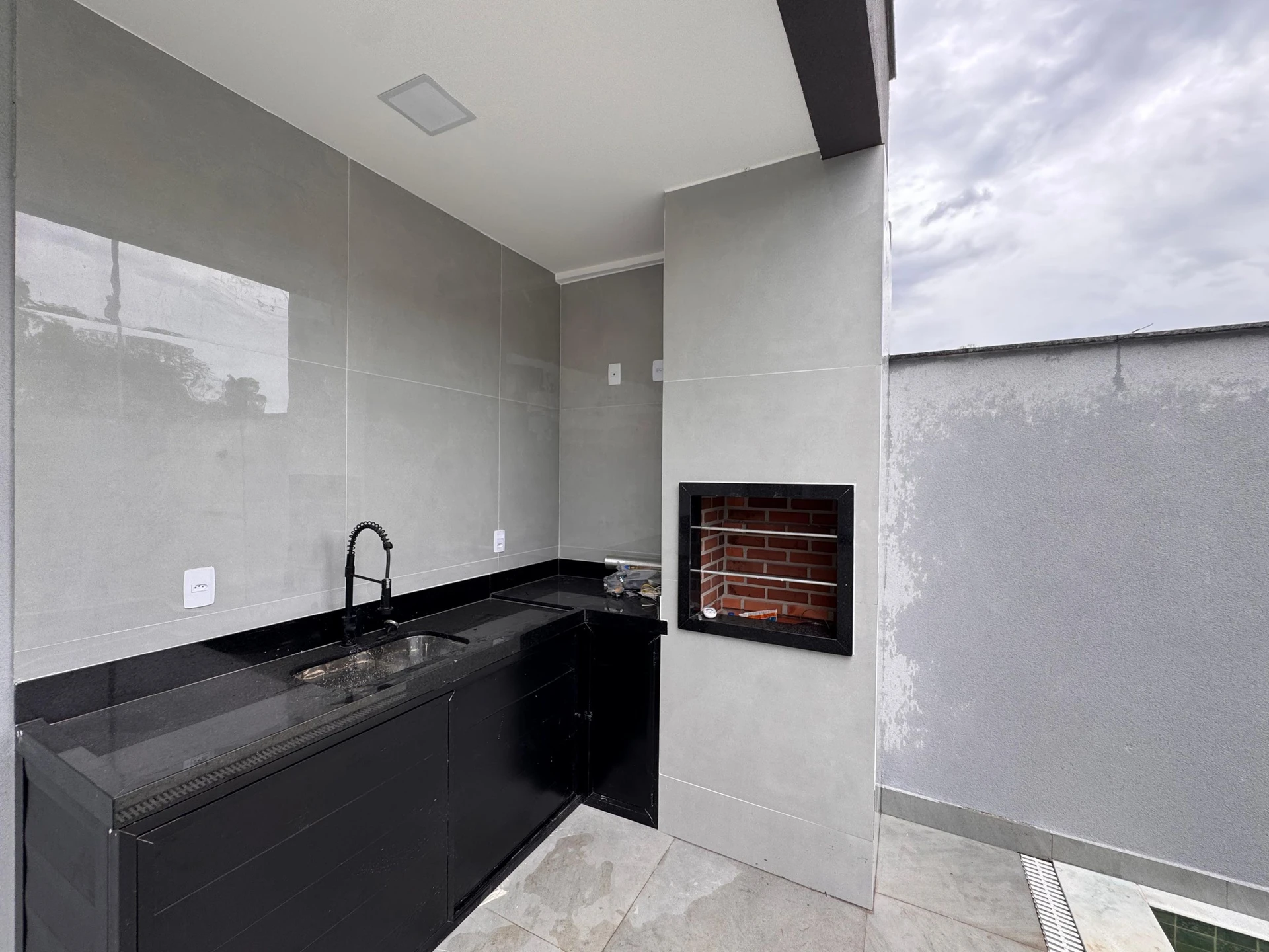 Condo house with 4 en-suite bedrooms and private yard — photo 4