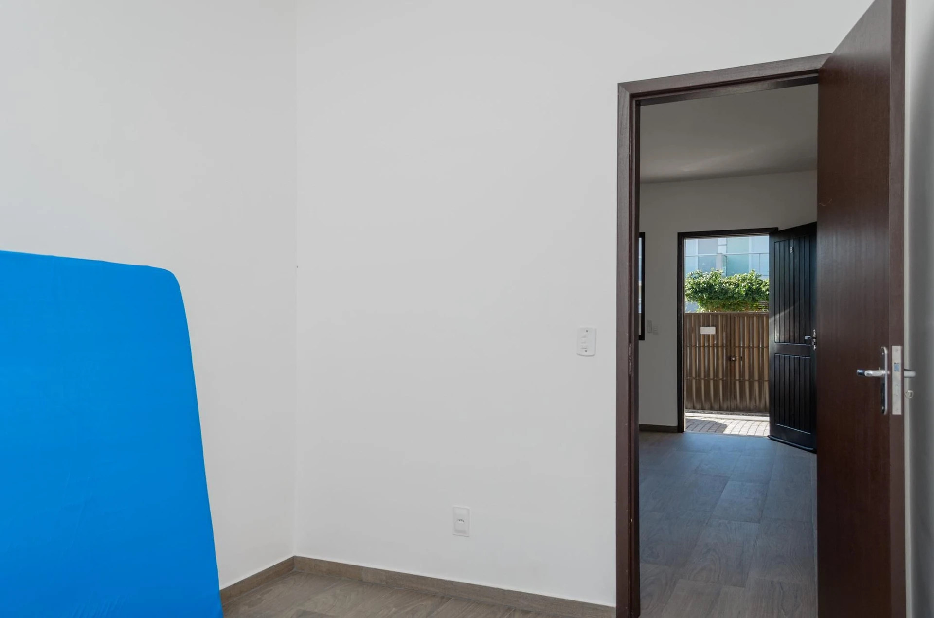 Garden in a 3-bedroom house, 84 m² — photo 28