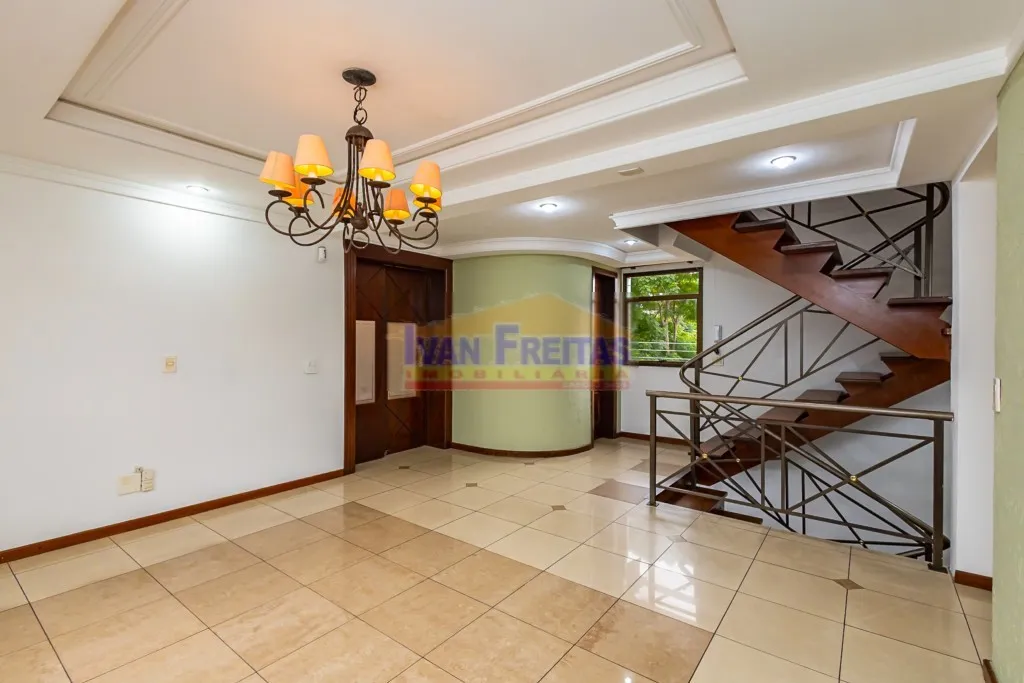 House with 5 bedrooms and balcony, plus 5 parking spots — photo 10