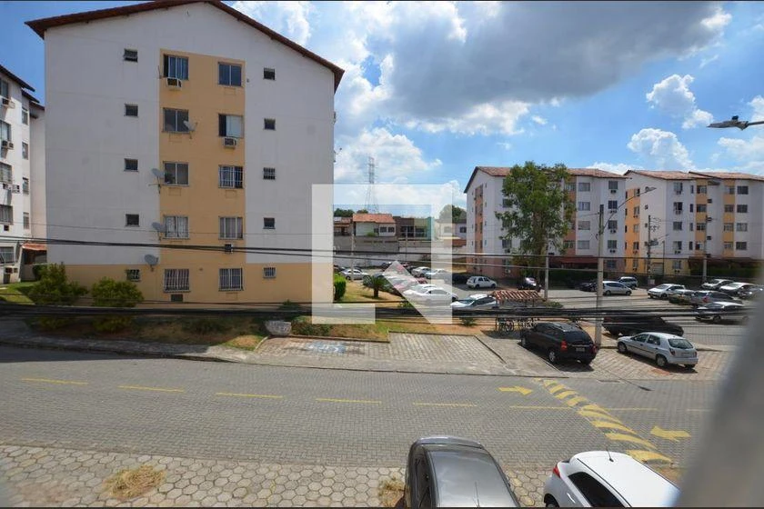 Apartamento de 2 quartos em condomínio com piscina — photo 31