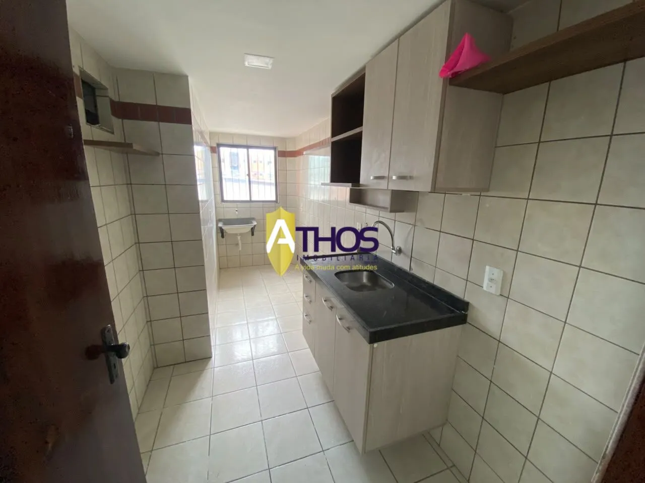 3-bedroom apartment, 1 with its own bathroom, 71 m² — photo 2