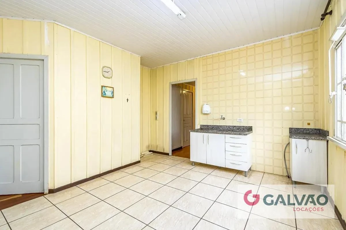 House with a separate kitchen and 5 bedrooms, 224 m² — photo 2