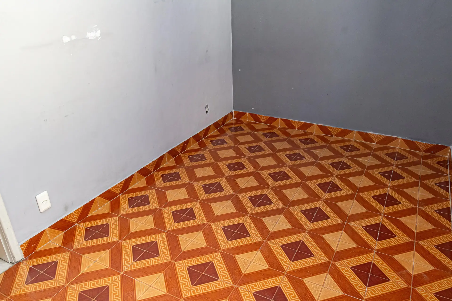 2-bedroom rental apartment with 1 bathroom and parking — photo 57