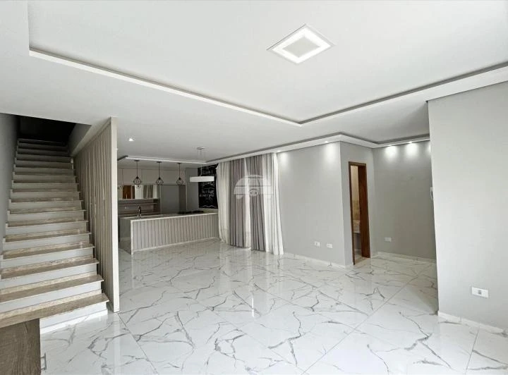 House with 2 bedrooms and an open-plan kitchen — photo 3