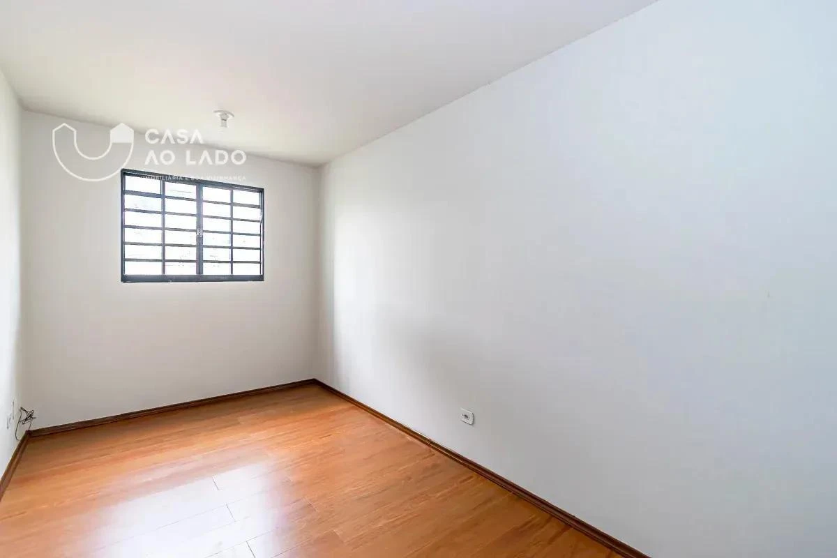 Apartamento com piso de madeira ou laminado, Tingui — photo 10