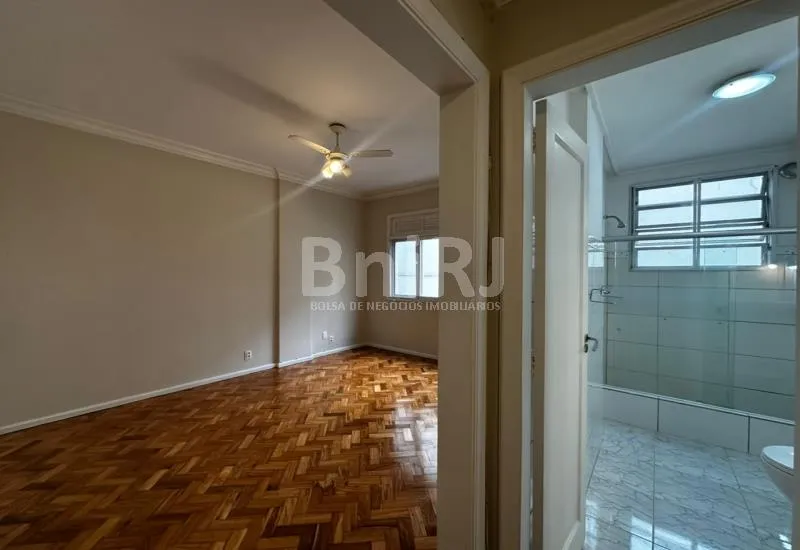 2-bedroom apartment with 1 bathroom, no parking — photo 17