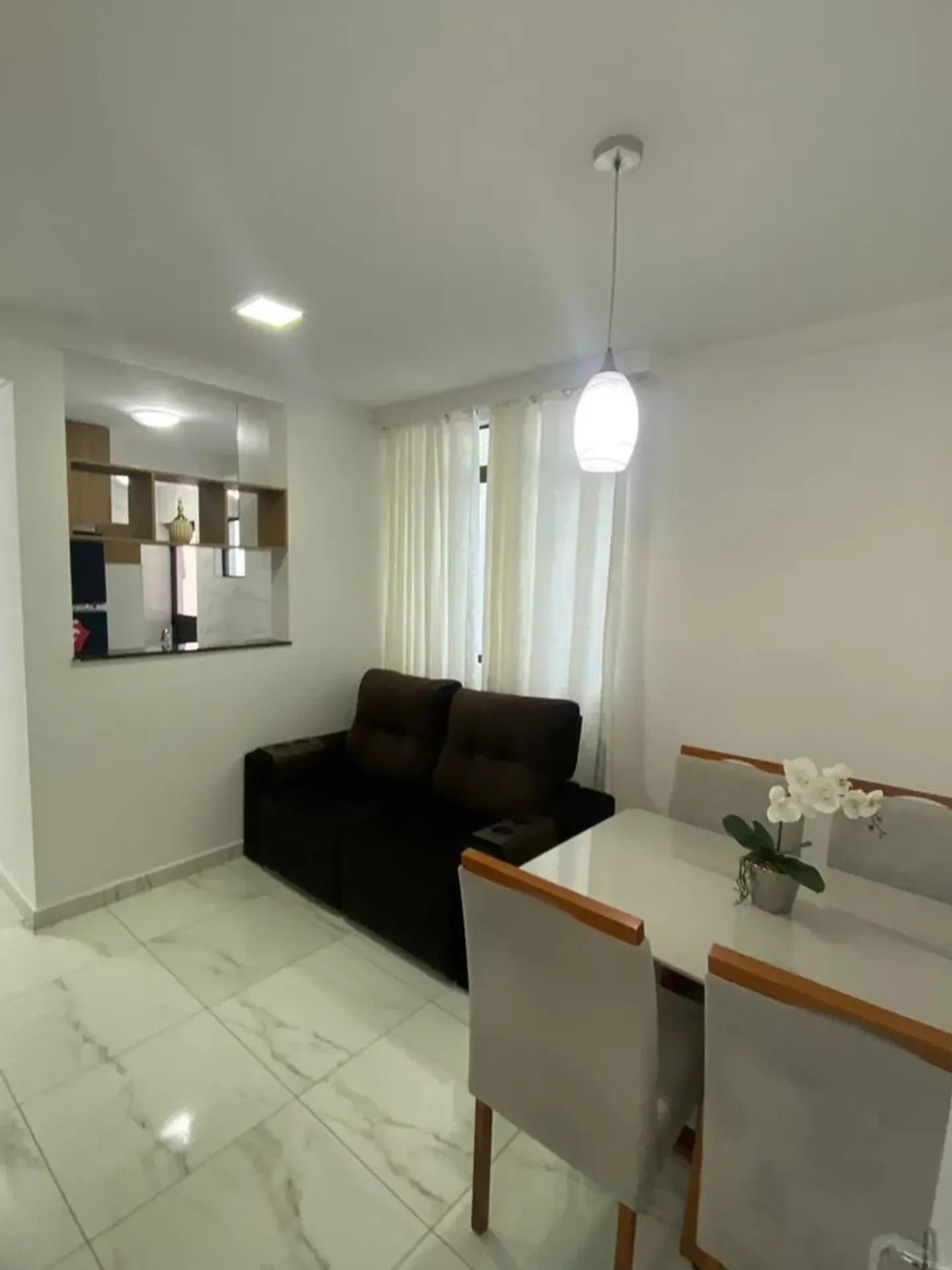 Ground-floor furnished apartment with 2 bedrooms and 2 baths