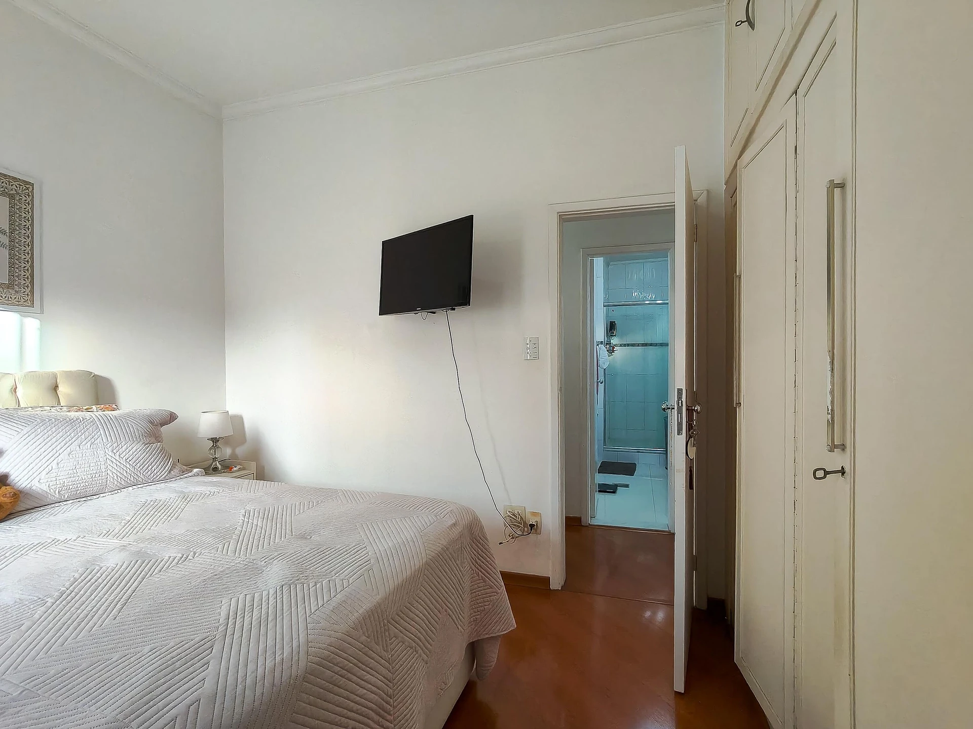 Furnished apartment, 54 m², with a home office — photo 18