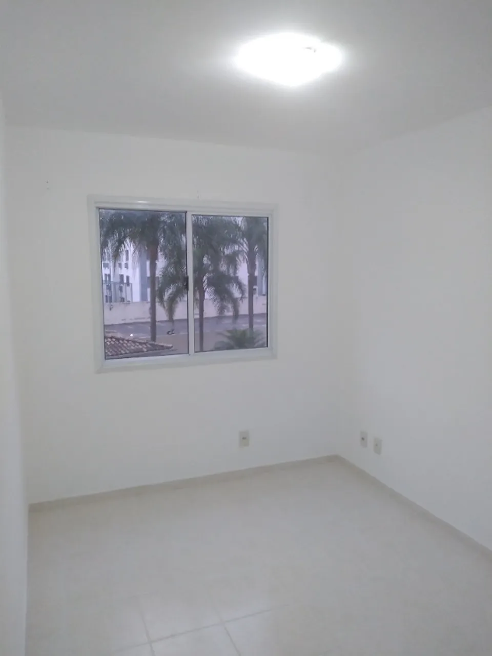 2-bedroom apartment in a building with a gym — photo 17