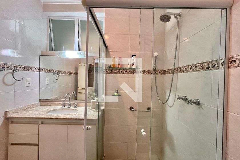 3-bedroom apartment with 301 m² and no parking — photo 2