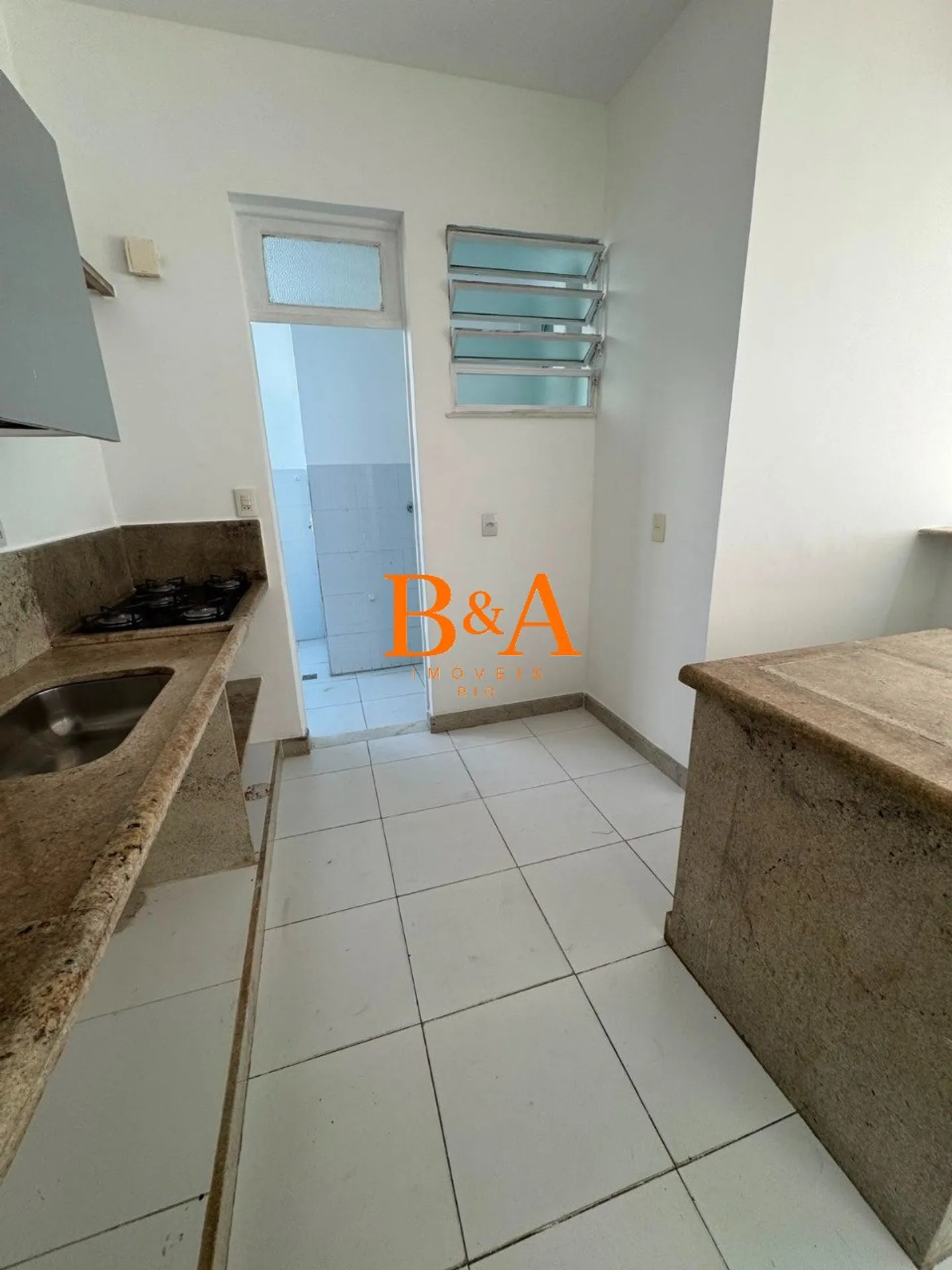 Apartment, 120 m², with wood or laminate floors — photo 23