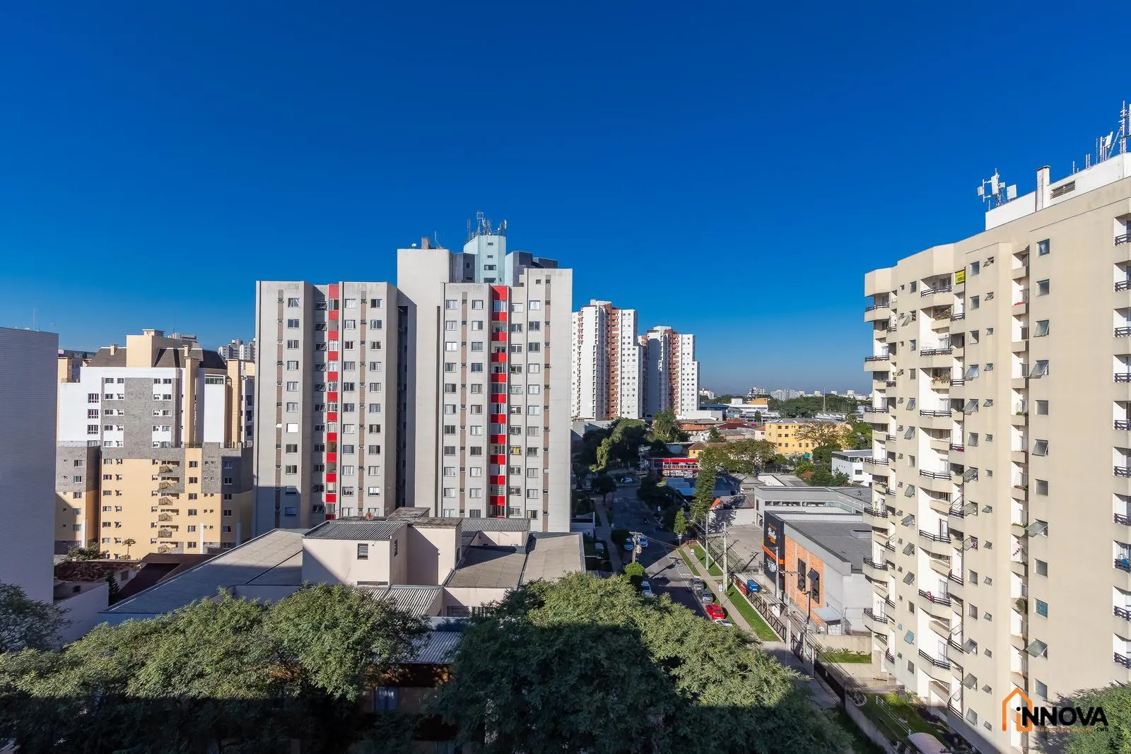 Робоче місце та 1 спальня: квартира 35 м² — photo 6
