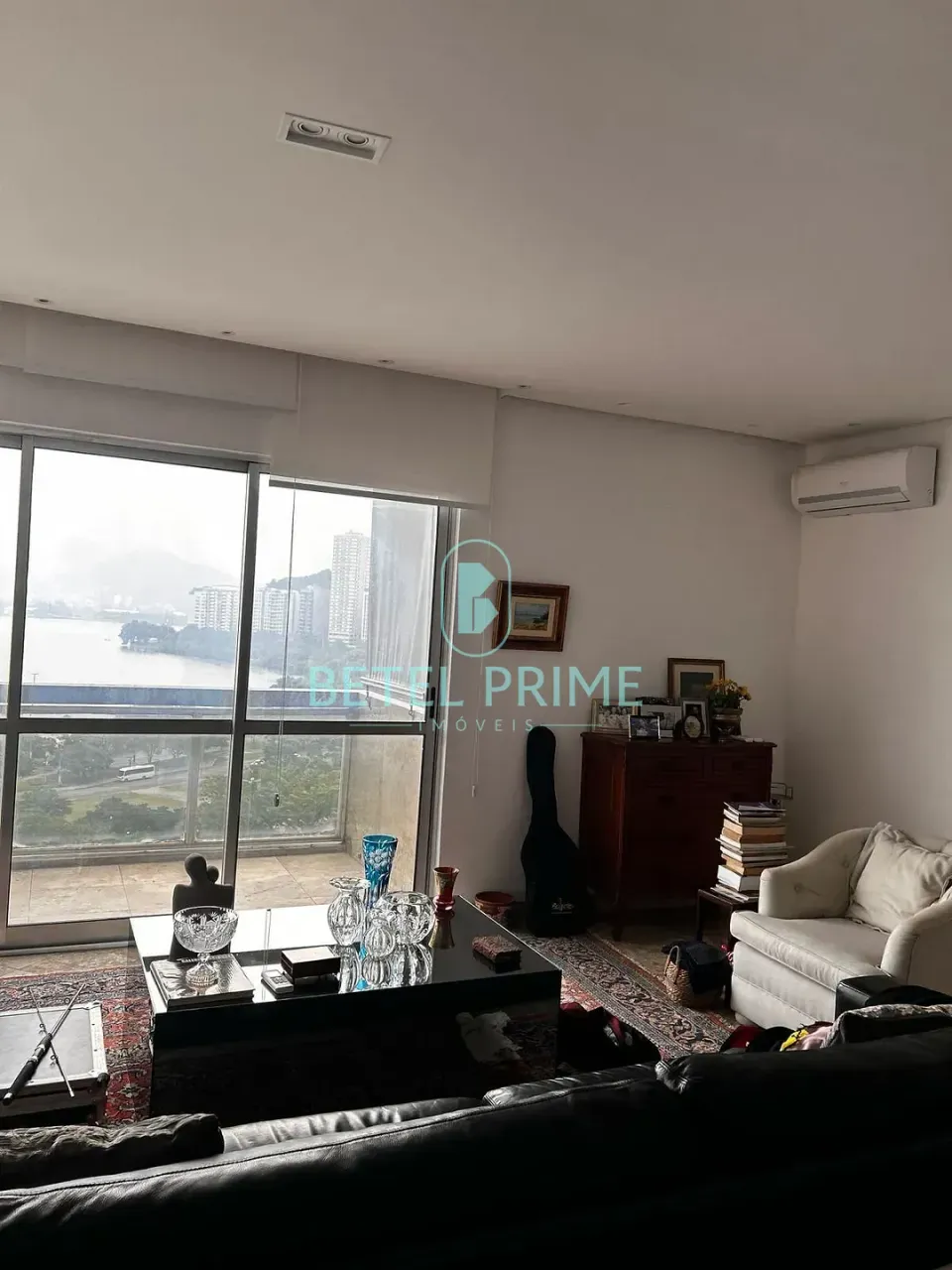 Unfurnished 3-bedroom rental apartment with a balcony — photo 14