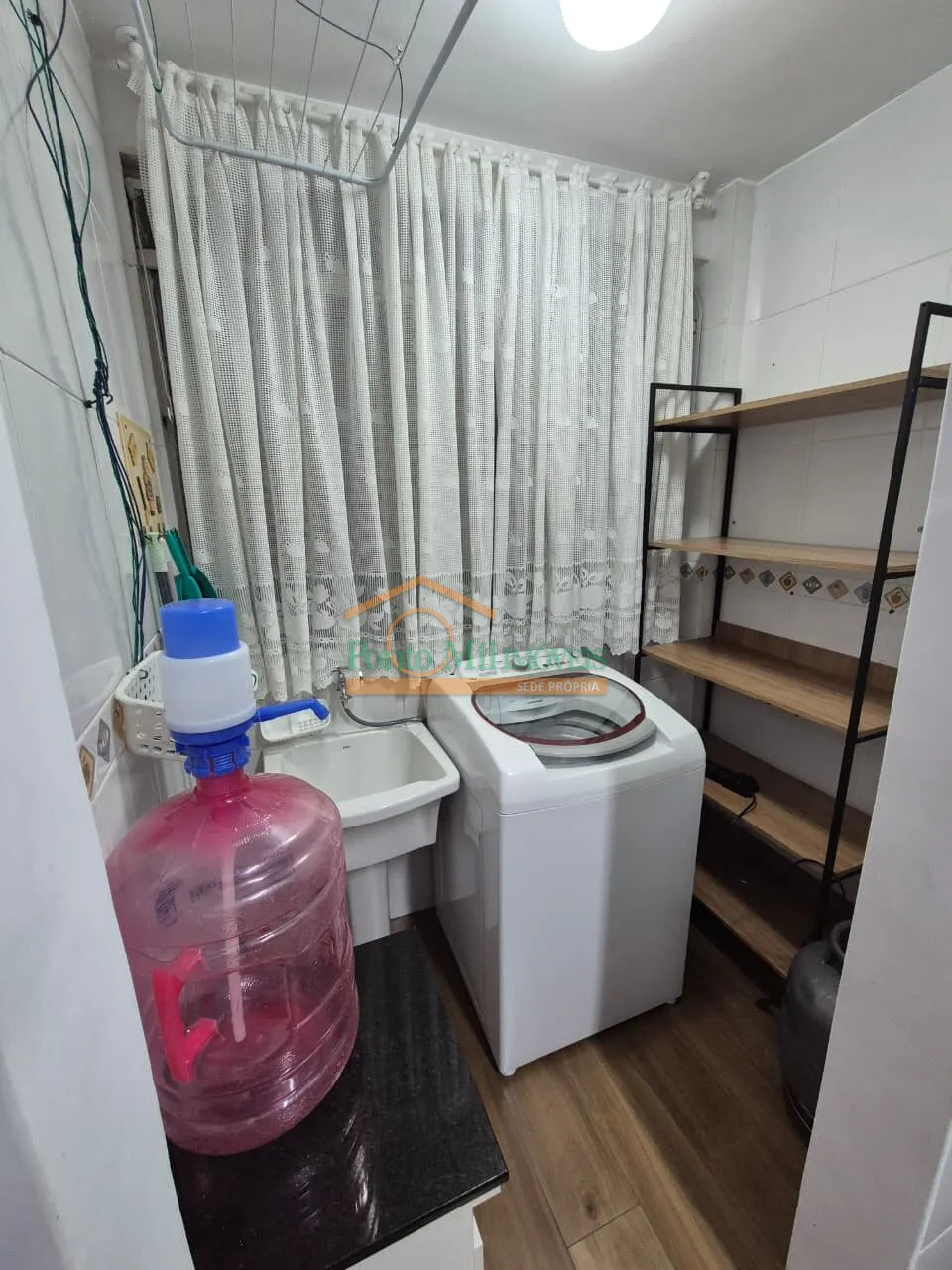 82 m² apartment with 2 bedrooms and a laundry area — photo 12