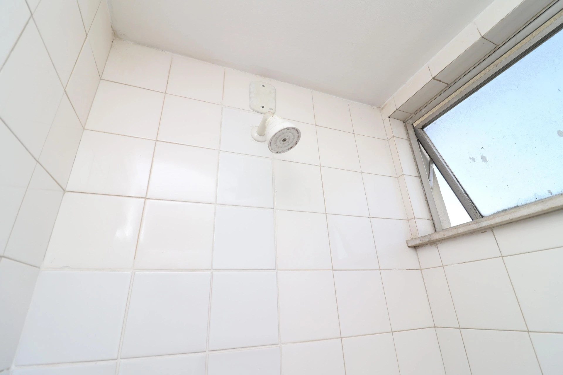 Apartamento com cozinha fechada e 2 quartos — photo 30