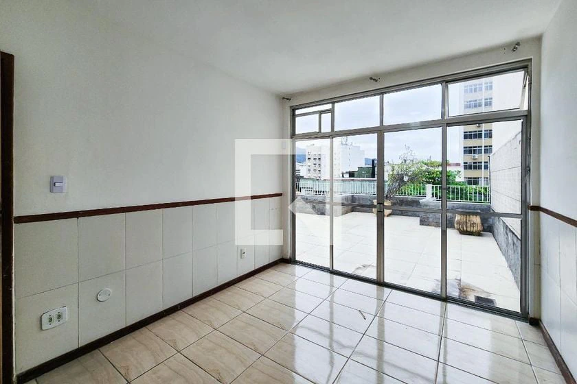 Duplex apartment for rent with 4 bedrooms and 360 m² — photo 3