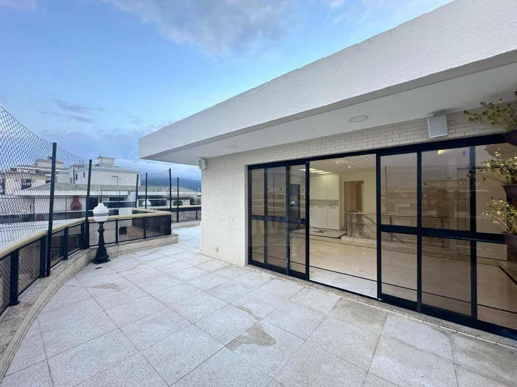 Furnished duplex penthouse with enclosed balcony — photo 45