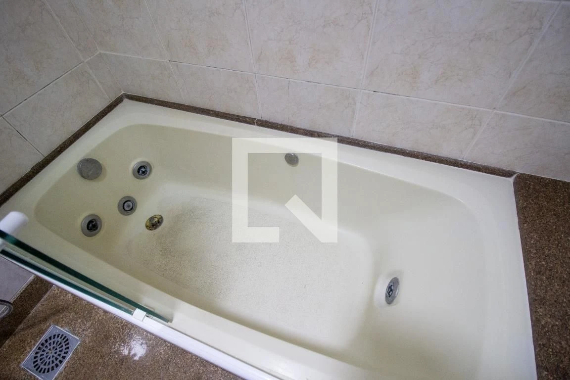 Apartment, 184 m², with a bathtub — photo 21