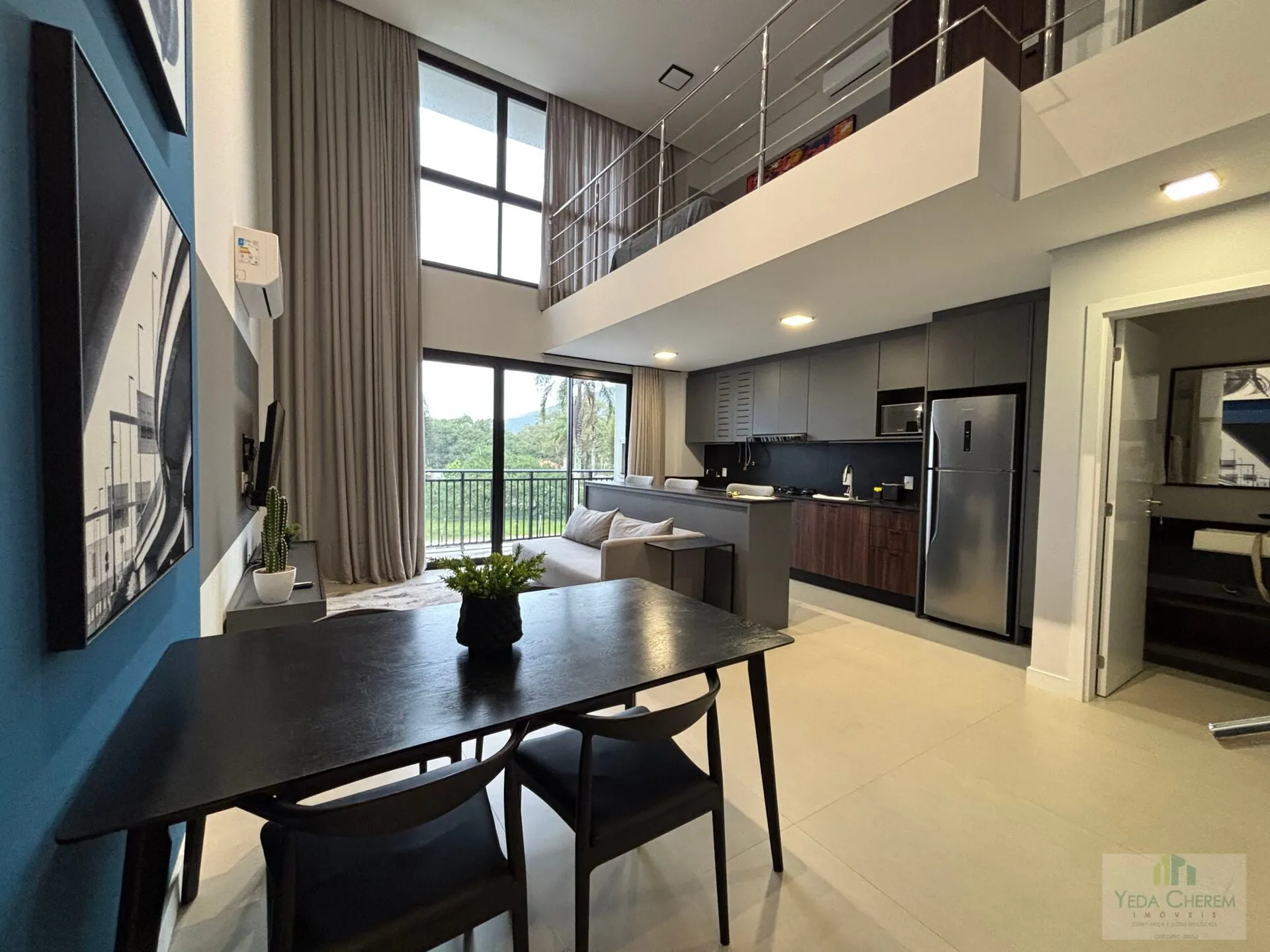 One-bedroom apartment with a home office — photo 2