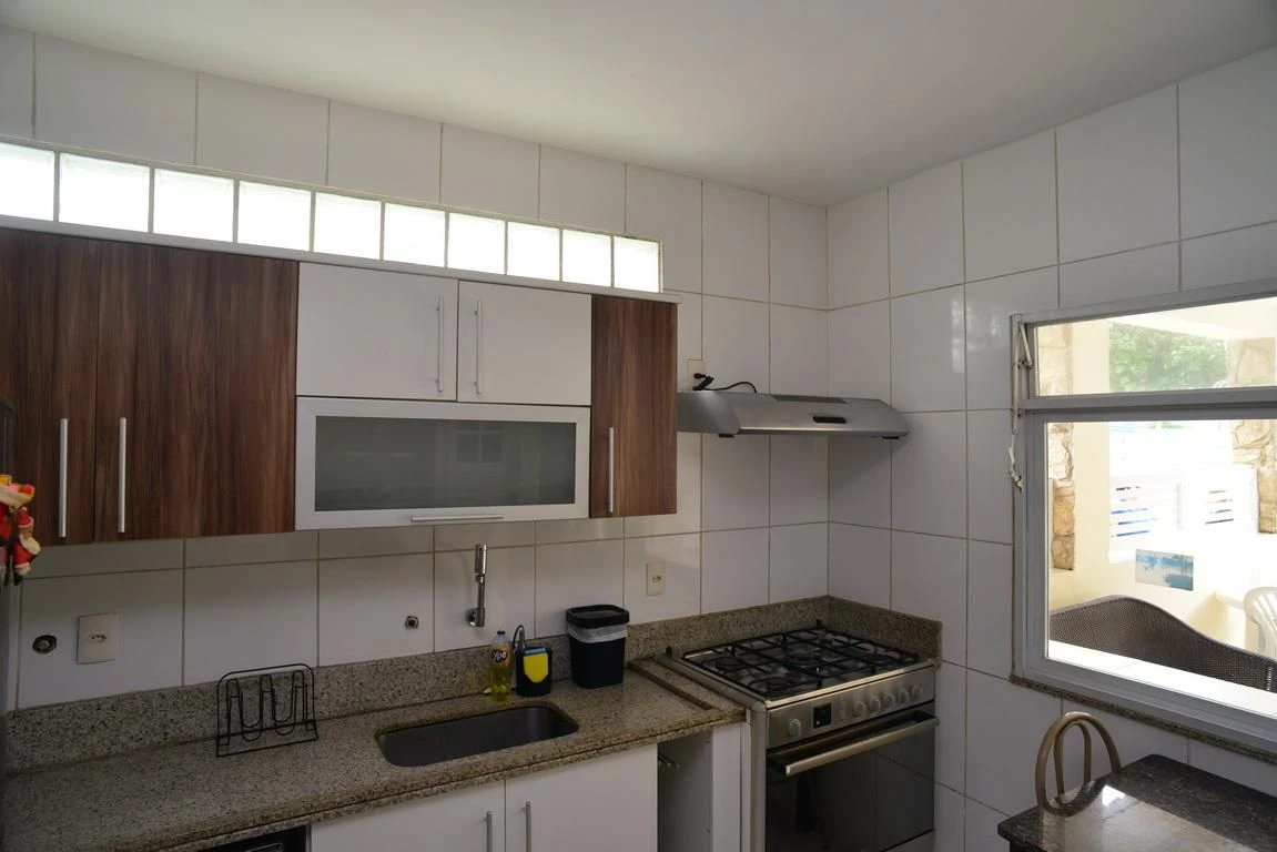 5-bedroom house with a washing machine — photo 9