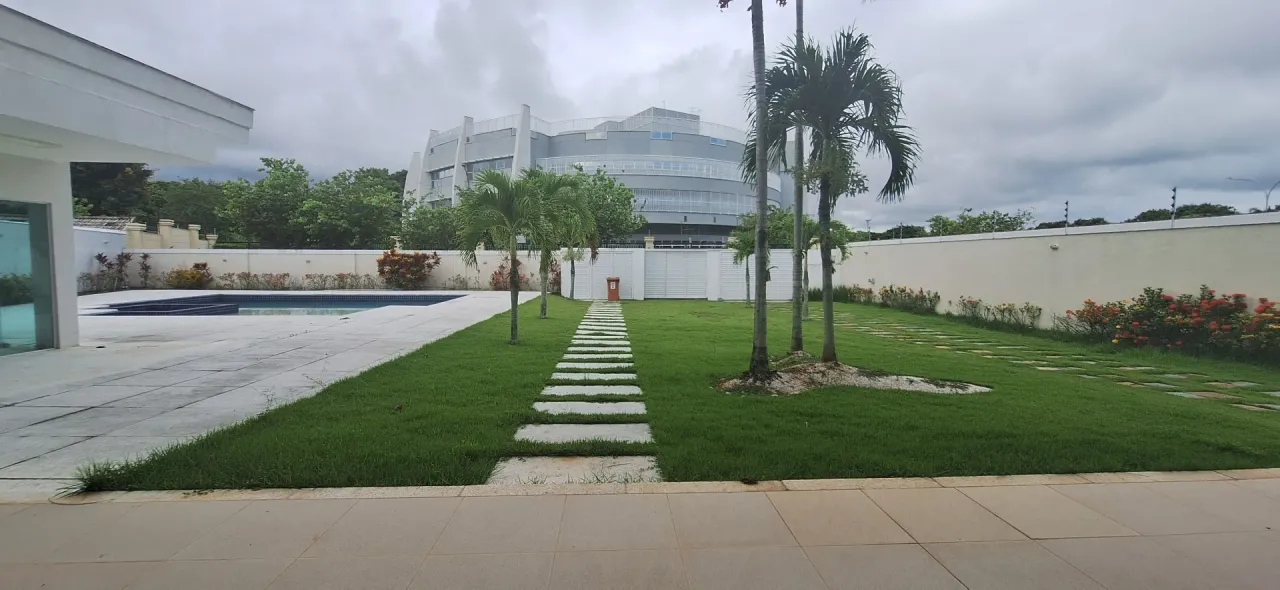 House with 900 m², 5 bedrooms and 4 parking spots — photo 18