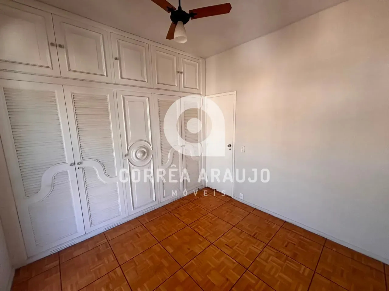 Apartamento de 160 m² com 3 quartos, 2 banheiros e varanda — photo 14