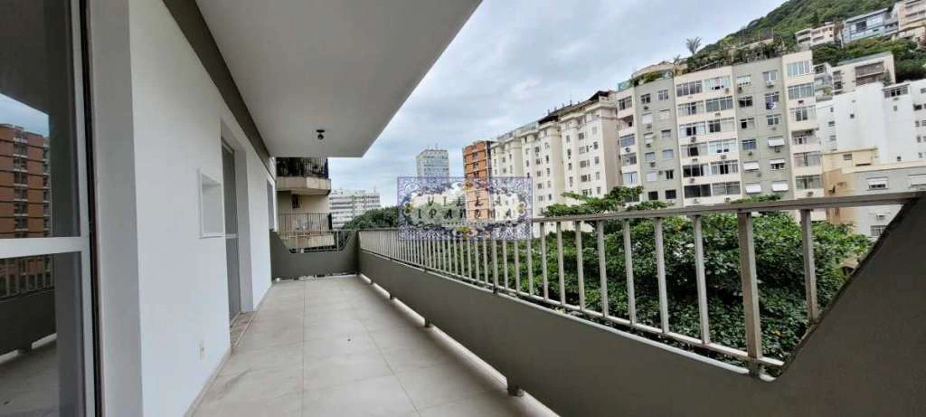 129 m² apartment with 3 bedrooms and a balcony — photo 24