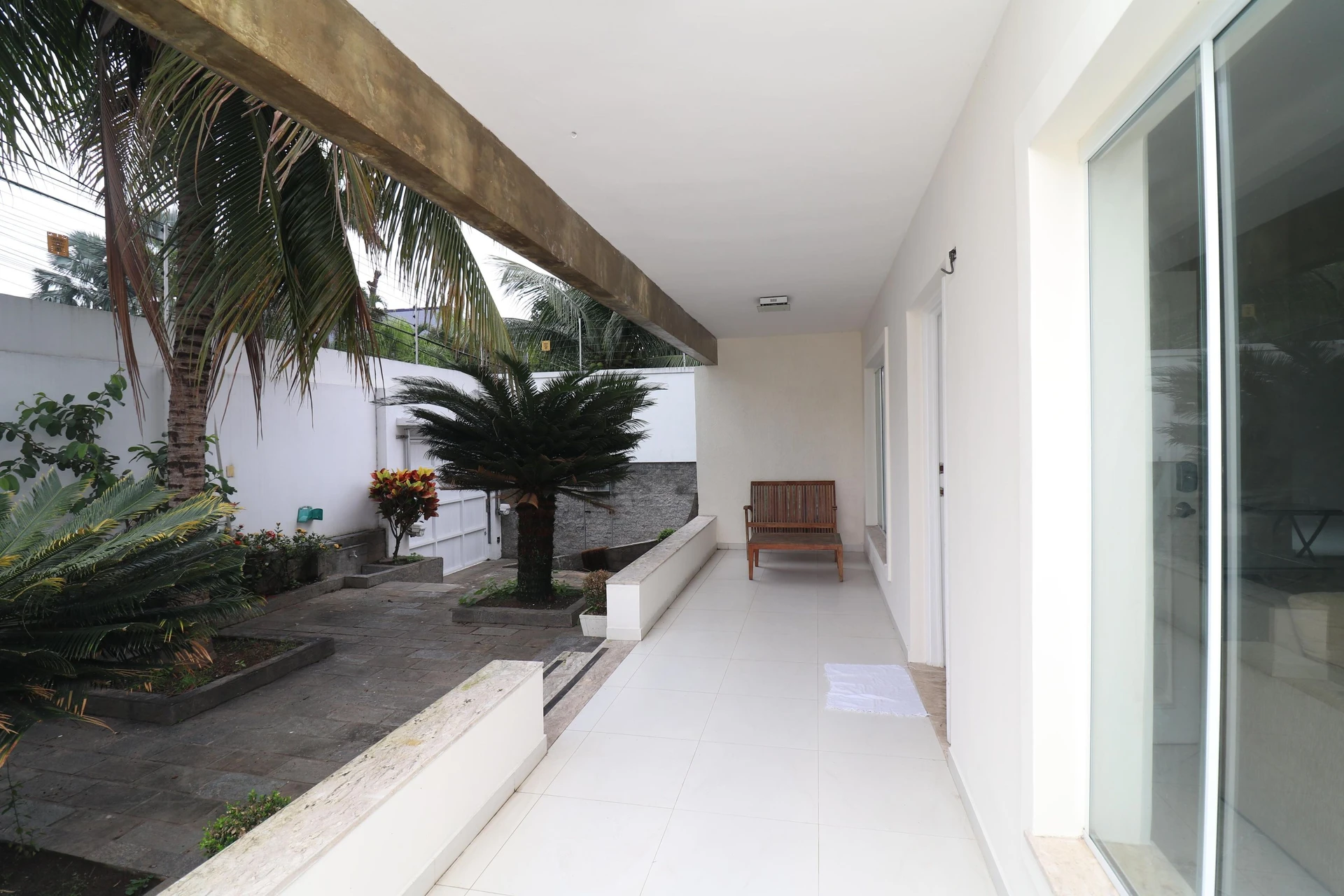 Vestidor y 5 dormitorios: casa de 420 m² — photo 104