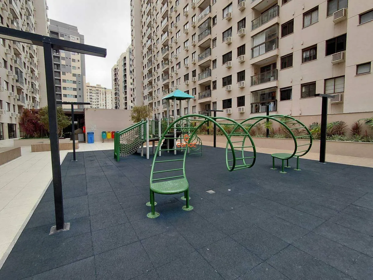 Rental apartment with 2 bedrooms, 2 bathrooms and parking — photo 20