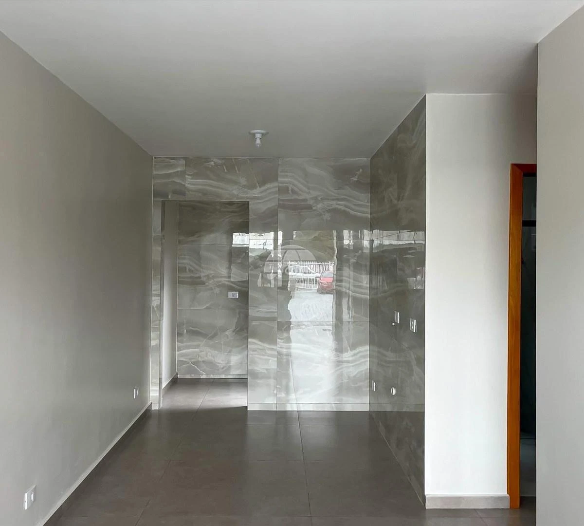 39 m² house with a glass shower enclosure — photo 22